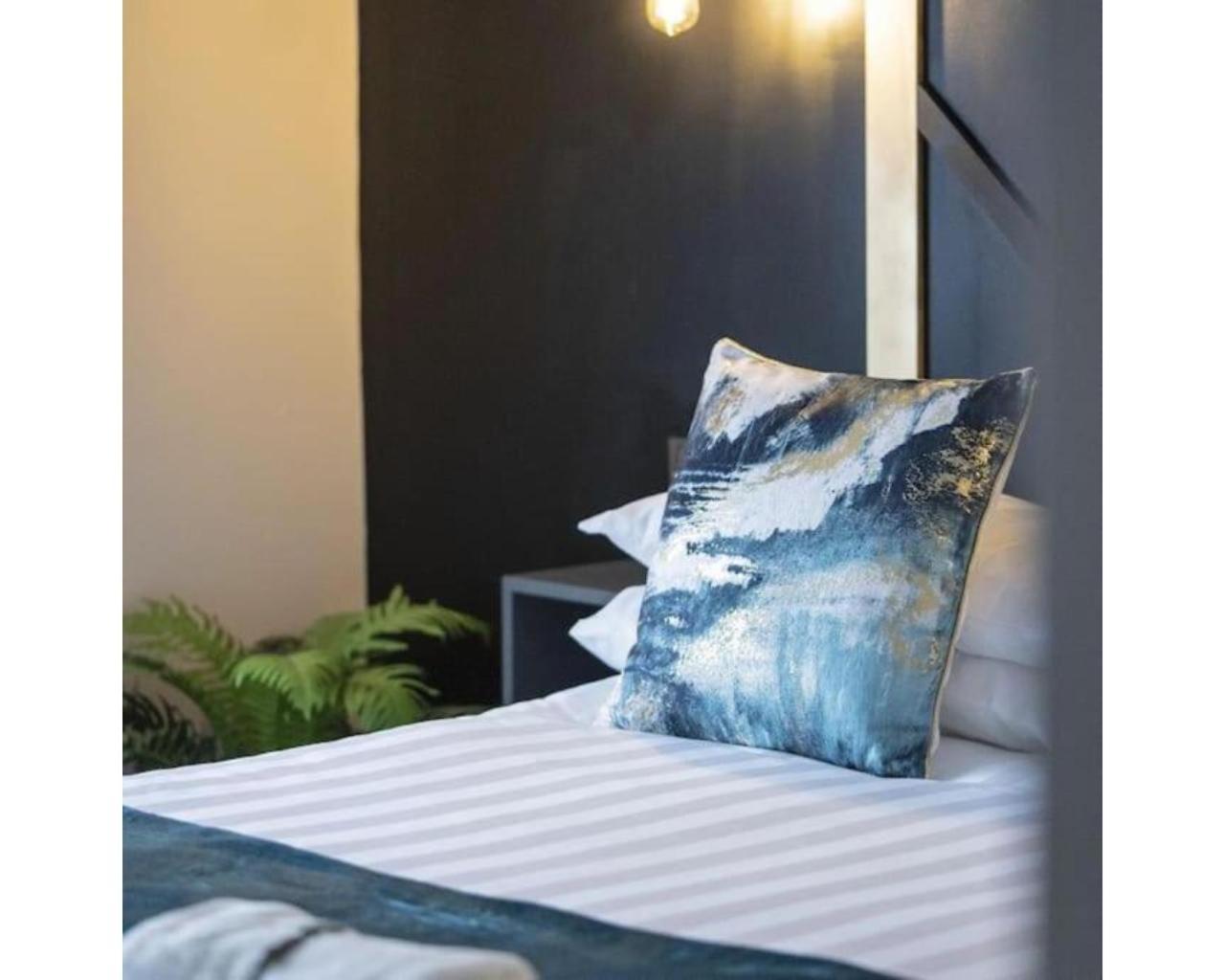 Central Belfast Apartments Queen'S Hideaway Екстериор снимка