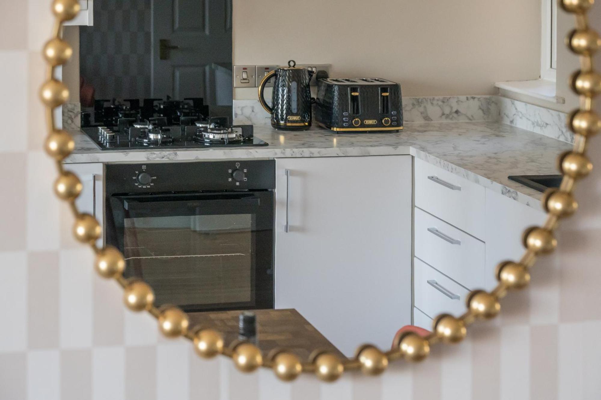Central Belfast Apartments Queen'S Hideaway Екстериор снимка